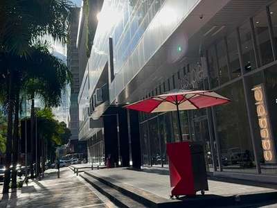 VENTA OFICINA LAS MERCEDES 