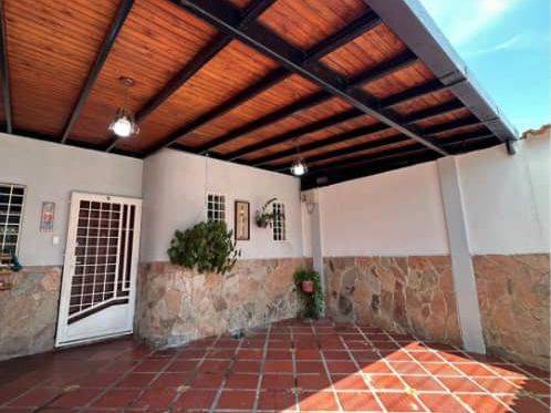 Espectacular casa en venta paraparal 