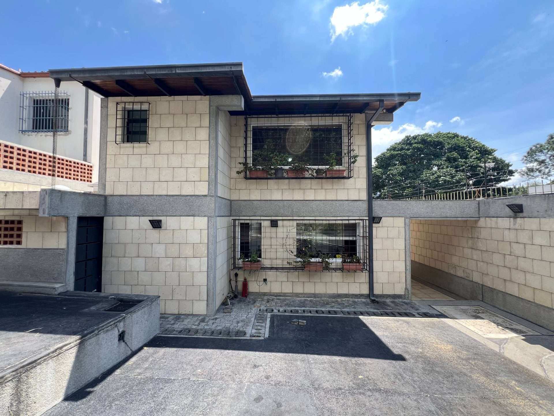 Casa/Venta/La Trinidad/300m2