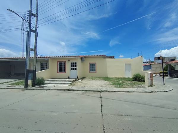 Casa en venta en ciudad alianza 