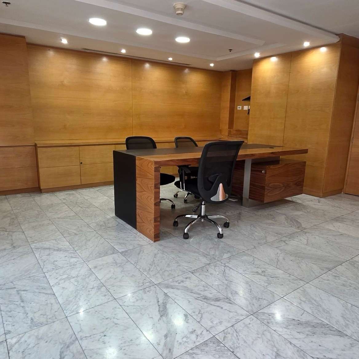 Oficina en Alquiler, Urbanización El Rosal, Municipio Chacao