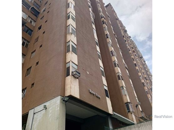 Venta apartamento en la California Norte. 2h 1 b piso bajo