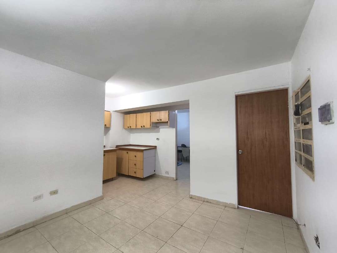 EN VENTA CÓMODO APARTAMENTO EN LOS FLORES DE CATIA