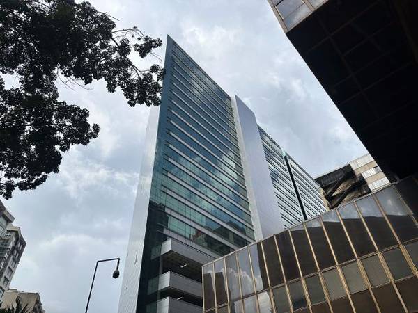  OFICINA EN ALQUILER EN OBRA GRIS EN CAMPO ALEGRE BELLA
