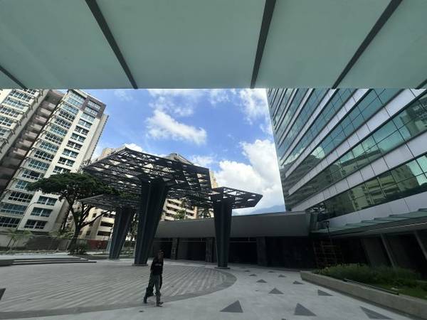 OFICINA DE 600M2 EN A ESTRENAR EN CAMPO ALEGRE Bella