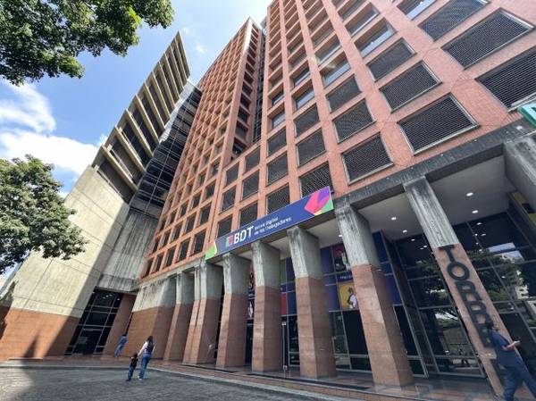 Local Comercial Torre Provincial en Chacao OSVI