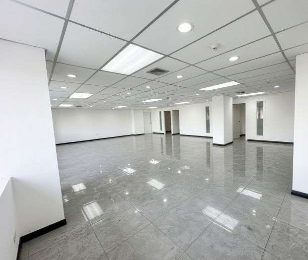 Oficina en venta Mene Grande en Los Palos grandes OsVi