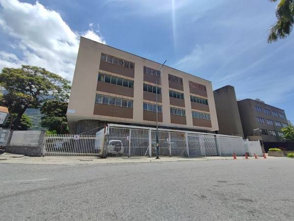 ALQUILER DE PLANTA INDUSTRIAL EN LA URBINA ALE