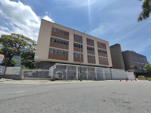 ALQUILER DE PLANTA INDUSTRIAL EN LA URBINA ALE