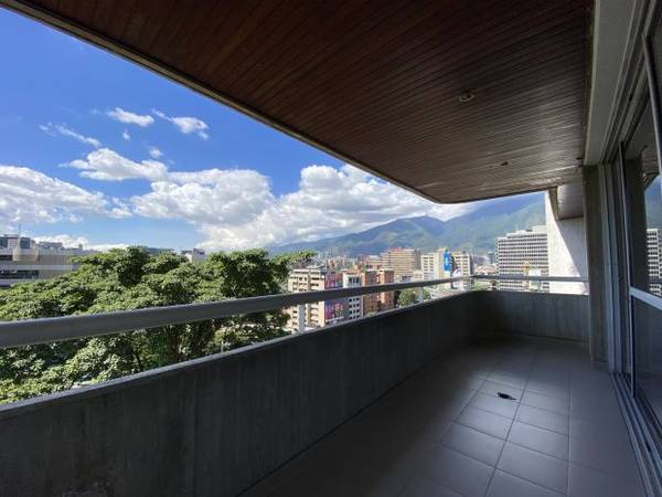 SE VENDE APARTAMENTO DE OPORTUNIDAD EN LOMAS DE LAS MERCEDES ANMA