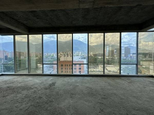 OFICINA EN VENTA EN LAS MERCEDES CON VISTA AL AVILA Anma ﻿