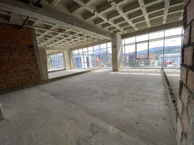  OFICINA EN VENTA EN LAS MERCEDES CFM Anma