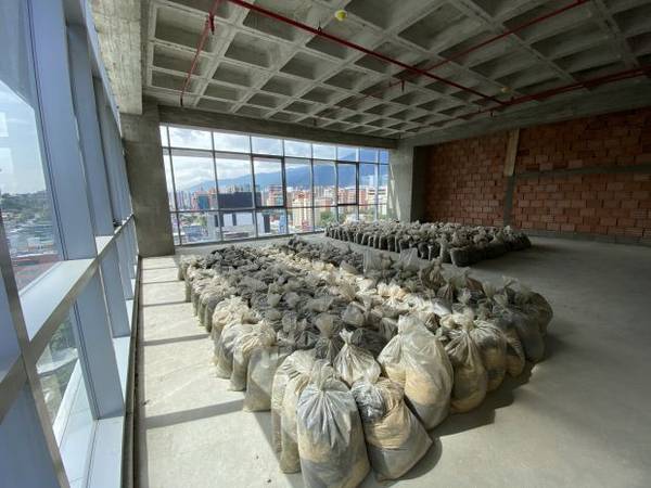 OFICINA EN VENTA EN LAS MERCEDES CFM Anma