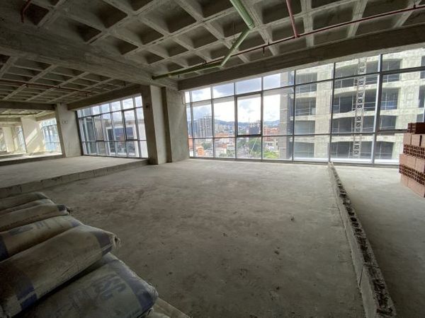 OFICINA EN VENTA EN LAS MERCEDES CFM Anma