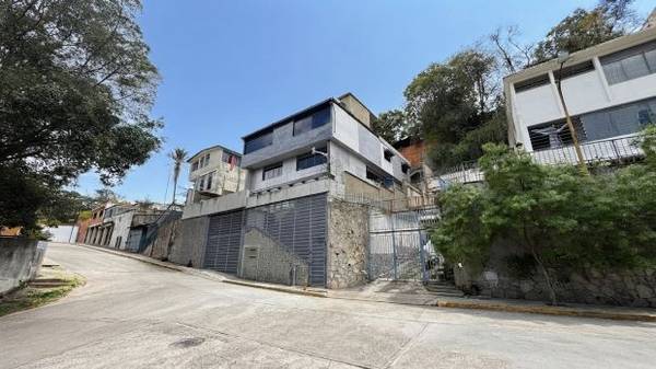  Casa comercial Colinas De Los Chaguaramos OSVI