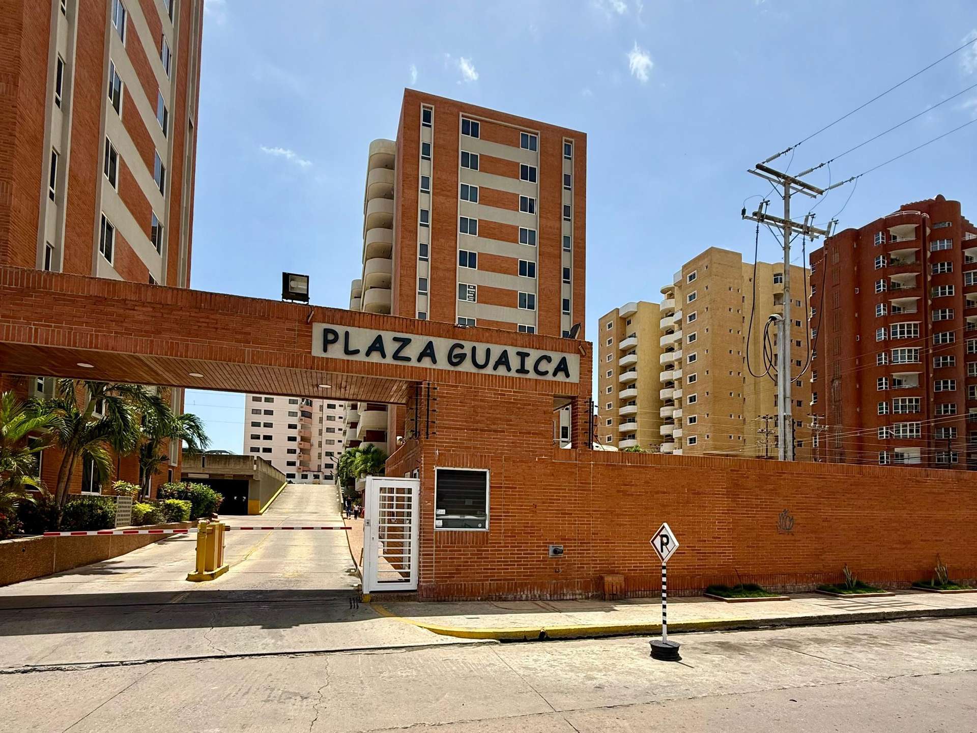 Plaza Guaica, Lechería: Tu Lujo a $69.900. Apartamento de Ensueño Listo para Mudarse y Disfrutar.