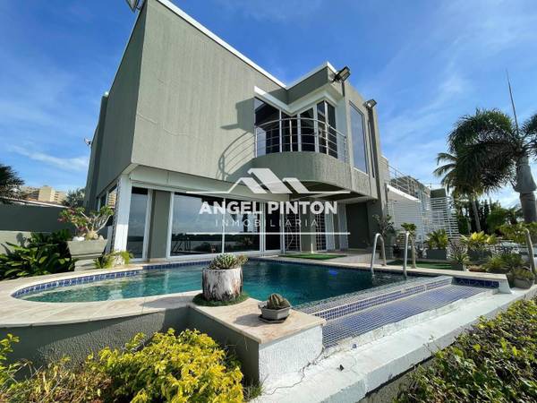 ‎TOWNHOUSE VENTA COSTA BRAVA ISLA DORADA MARACAIBO