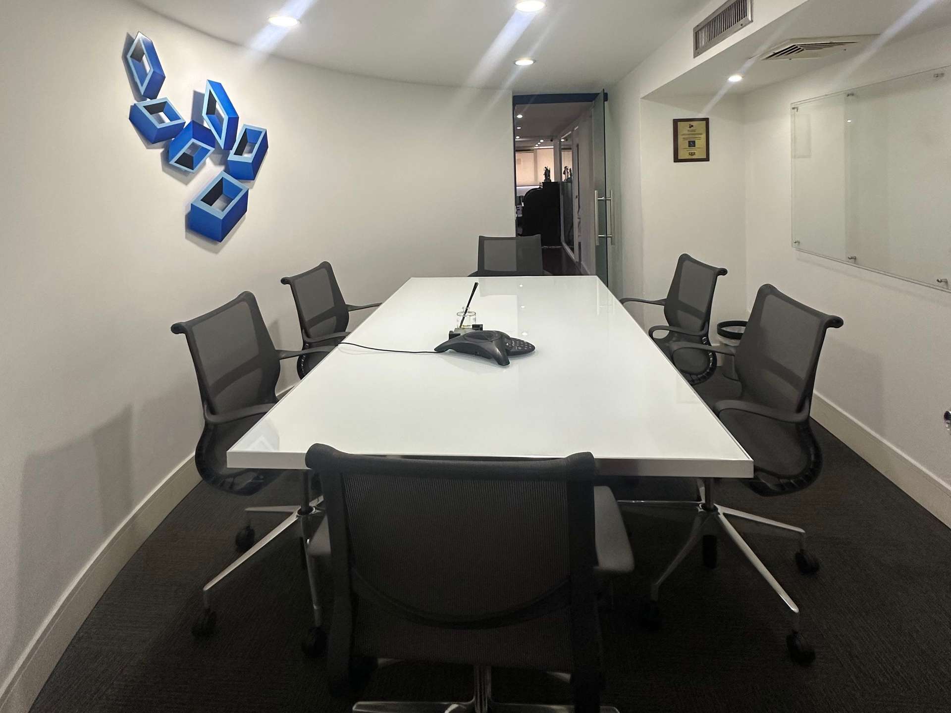 Alquiler oficina coworking en Altamira 