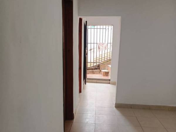 Casa en venta en  Caracas Antimano, Punta Brava, Barrio Flor de Patria, casa número 16