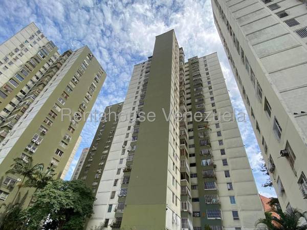 Apartamento en venta en los Samanes