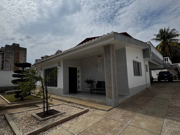 Casa en Venta 620 M2 en el Trigal Centro