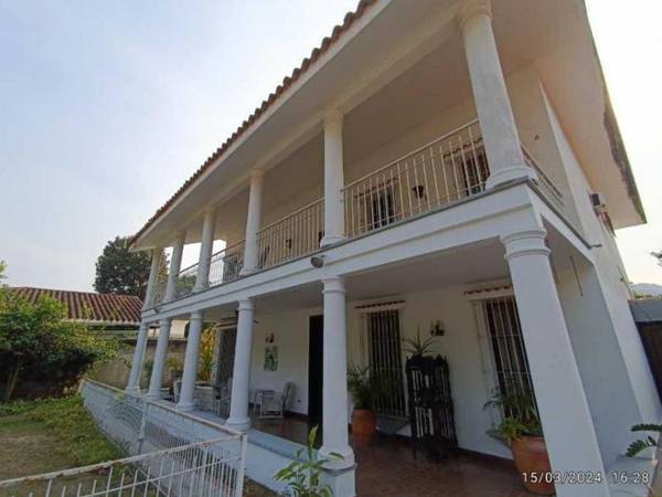 Casa Comercial en Venta ideal para Restaurante,Gym,Etc.