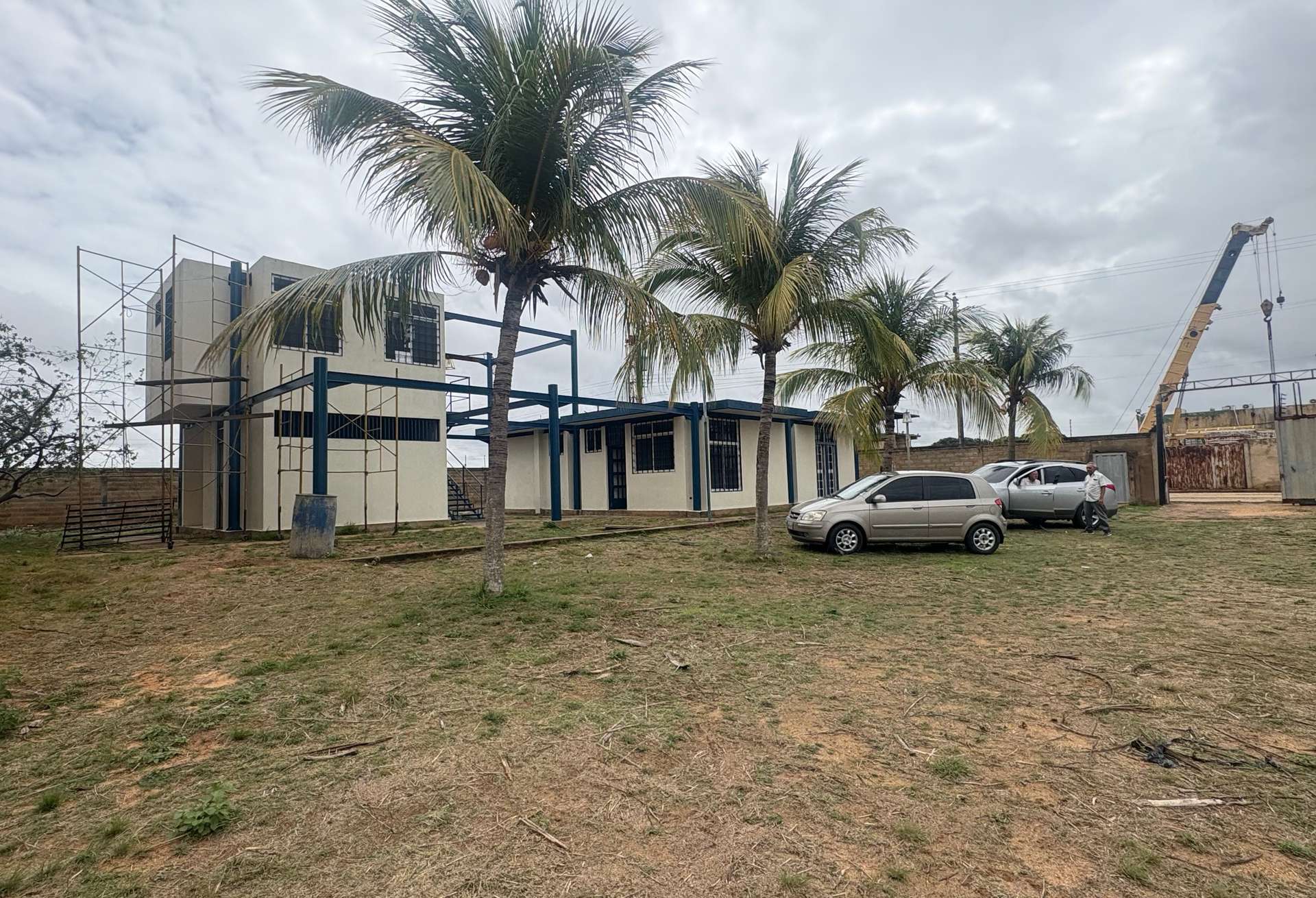 Zona industrial El Tigre 8400m2