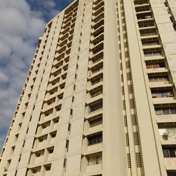 “OPORTUNIDAD LIMITADA” APARTAMENTO EN VENTA EN AV 5 DE JULIO MARACAIBO VENEZUELA API 20102