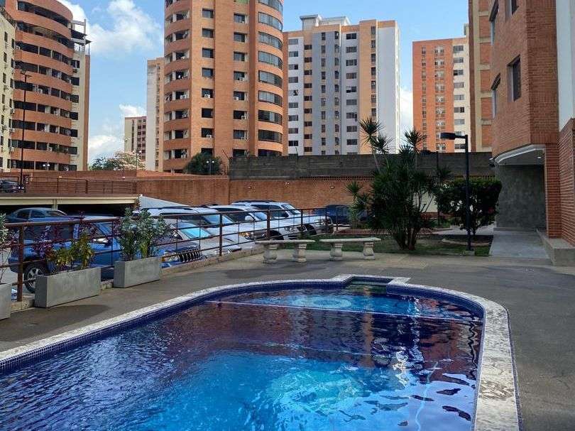 En Venta Apartamento en Mañongo, para remodelar 