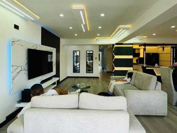 Hermoso Apartamento Remodelado ubicado en Valle Abajo 