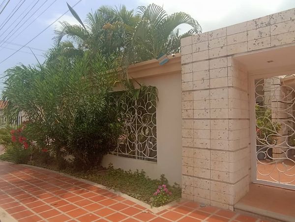 “VENEZUELA ES GRANDE” CASA EN ALQUILER EN URB EL PORTAL MARACAIBO API 20107