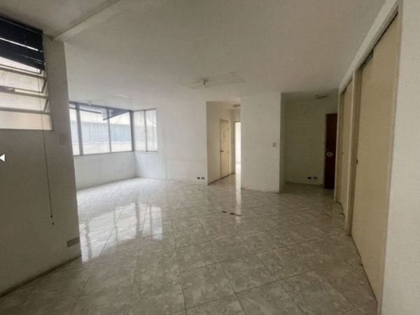 Oficina En Alquiler/ 55m2/ El Rosal (chacaito)