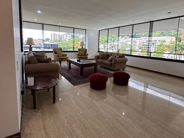 Apartamento En Alquiler En Los Palos Grandes - 346 M2 - (amoblado)