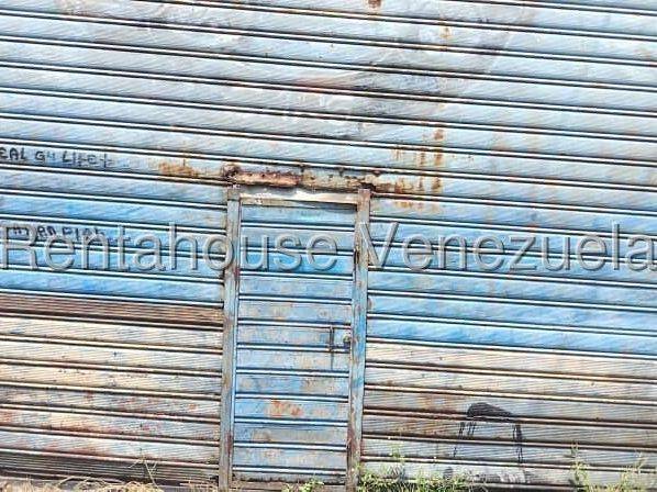 Venta de terreno ubicado en 38 con Venezuela 26-5527