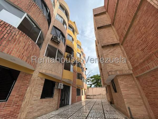 Residencia Madrigal 26-20833