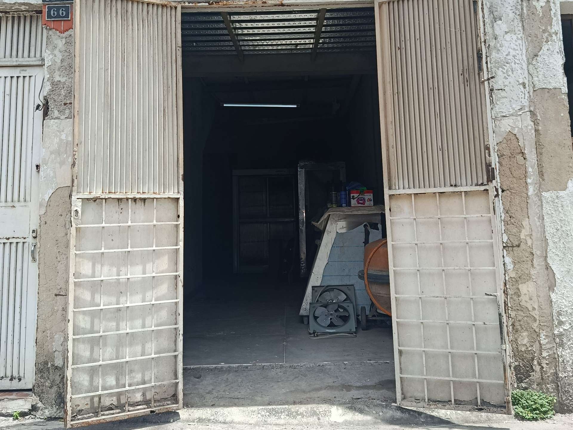 Local Comercial en Obra Gris 
