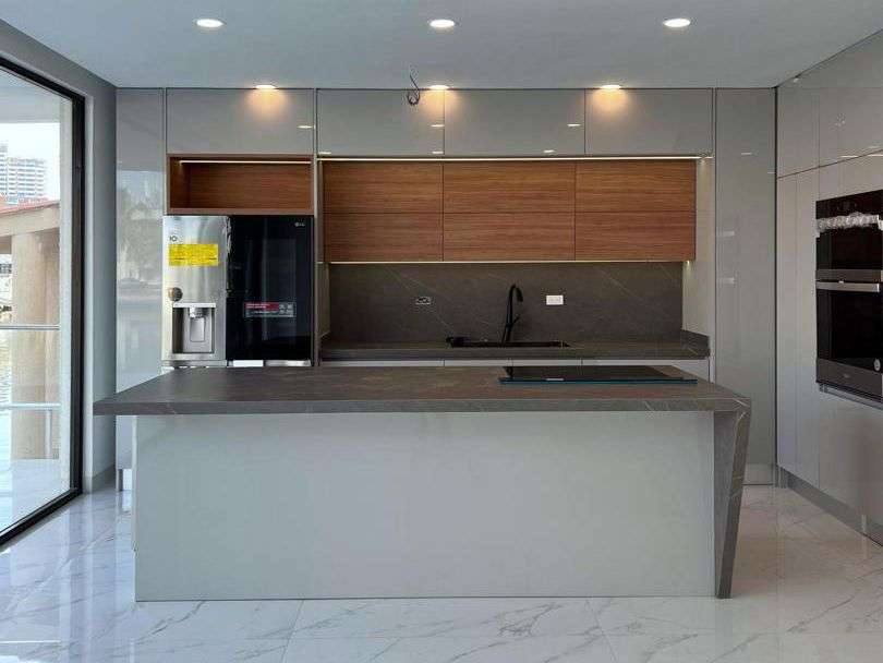 Casa bote B