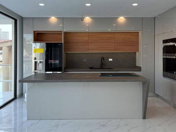 Casa bote B
