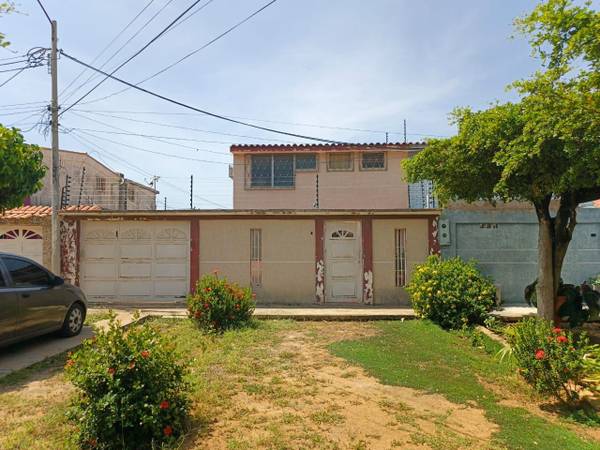 CASA VENTA MONTE CLARO - MARACAIB
