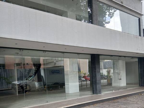Local en alquiler las mercedes 