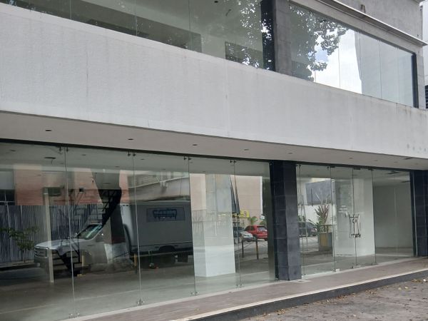 Local en alquiler las mercedes 