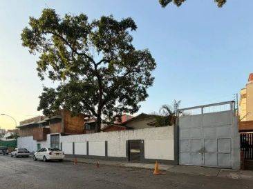 Terreno / Casa Comercial | Santa Monica | 500m2
