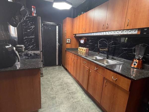 Apartamento En Venta/ Los Chaguaramos/2h/2b/no Tiene Ascensor