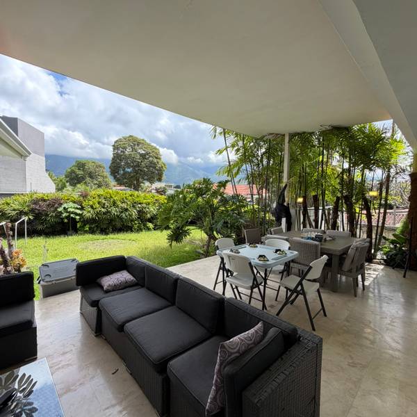 Casa/ Alquiler/ Lomas del Mirador/ Cafeta/ 742m2