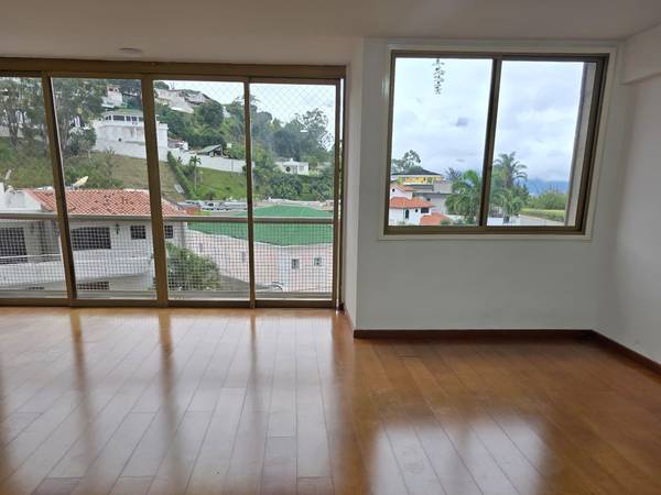Apartamento en venta en Los Naranjos del Cafetal Oportunidad 
