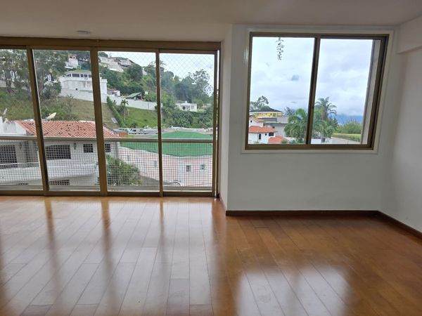 Apartamento en venta en Los Naranjos del Cafetal Oportunidad 
