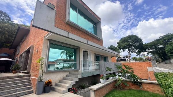 Casa en alquiler Urb prados del este 